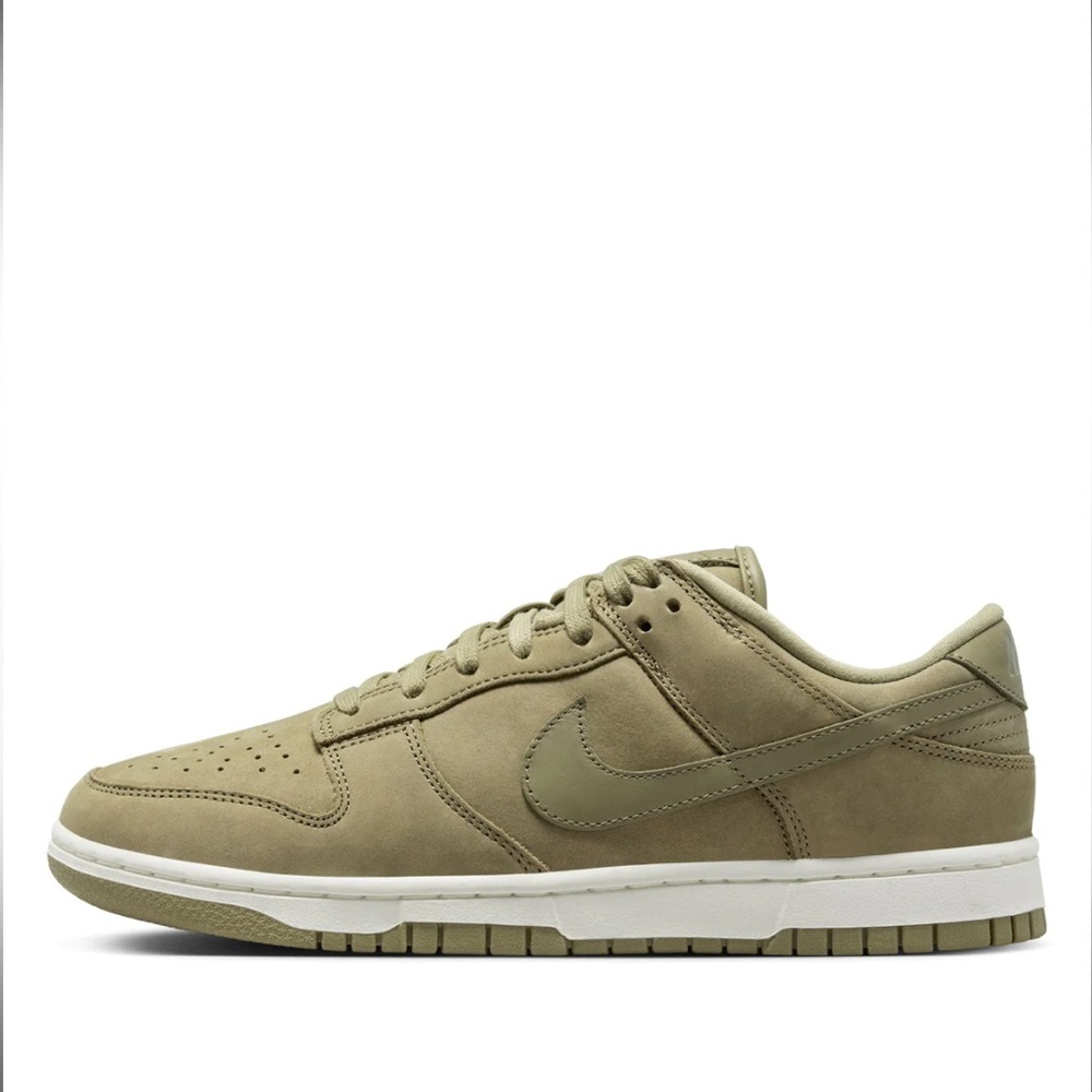 Nike Green Suede Dunks size 8.5